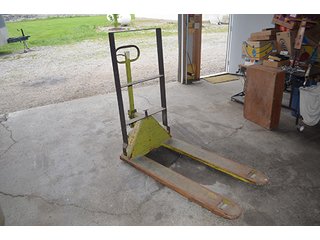 Property photo 40 - PERSONAL PROPERTY AUCTION in Allen County